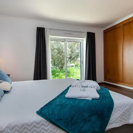 Villa D13 - Eiras Velhas House In