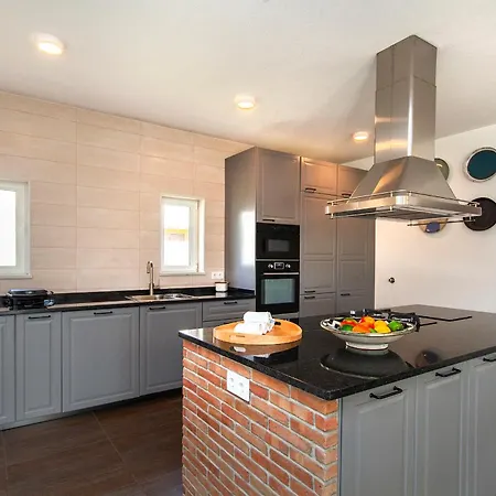 D13 - Eiras Velhas House In Villa *