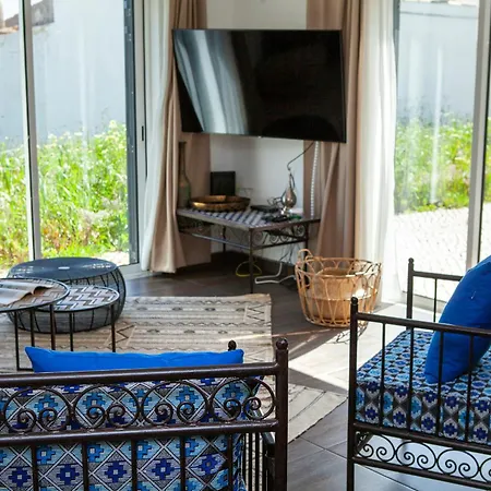 Villa D13 - Eiras Velhas House In *