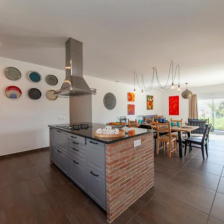 D13 - Eiras Velhas House In Villa Almádena