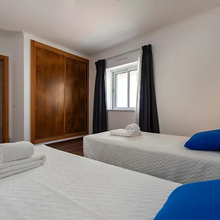 Villa D13 - Eiras Velhas House In *