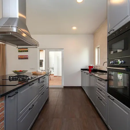 D13 - Eiras Velhas House In Villa *