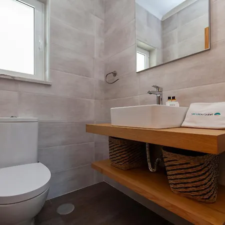 Villa D13 - Eiras Velhas House In *