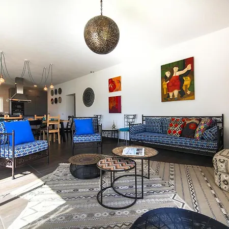 D13 - Eiras Velhas House In *