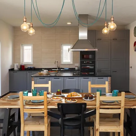 D13 - Eiras Velhas House In Villa *