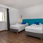 فيلة D13 - Eiras Velhas House In