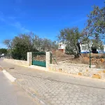 D13 - Eiras Velhas House In Villa *