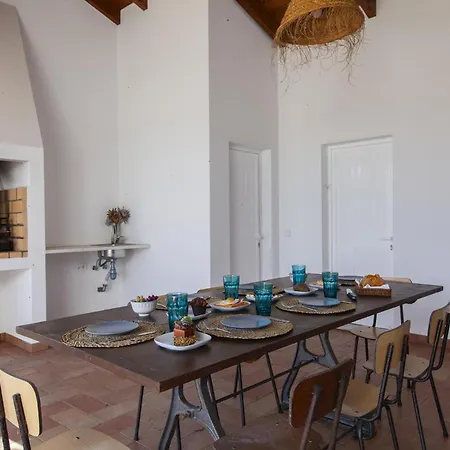 Villa D13 - Eiras Velhas House In *