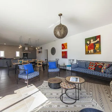 D13 - Eiras Velhas House In