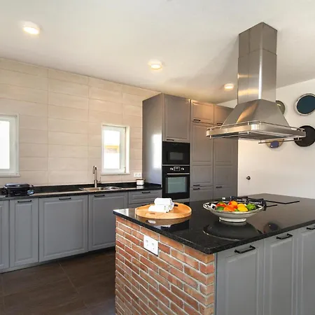 D13 - Eiras Velhas House In Villa